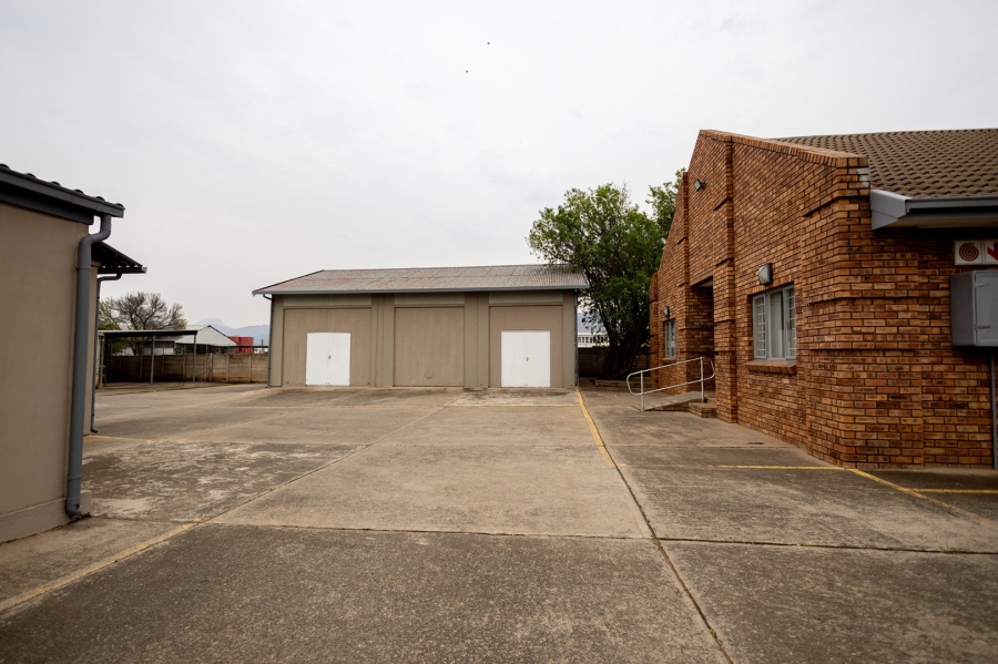 To Let commercial Property for Rent in Queenstown Central Eastern Cape